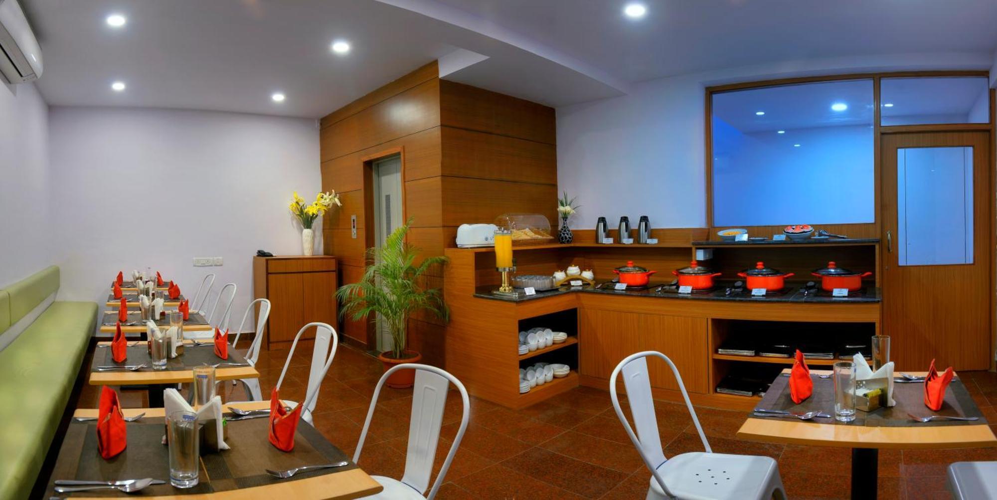 Treehouse Neptune Inn Panaji Exterior photo